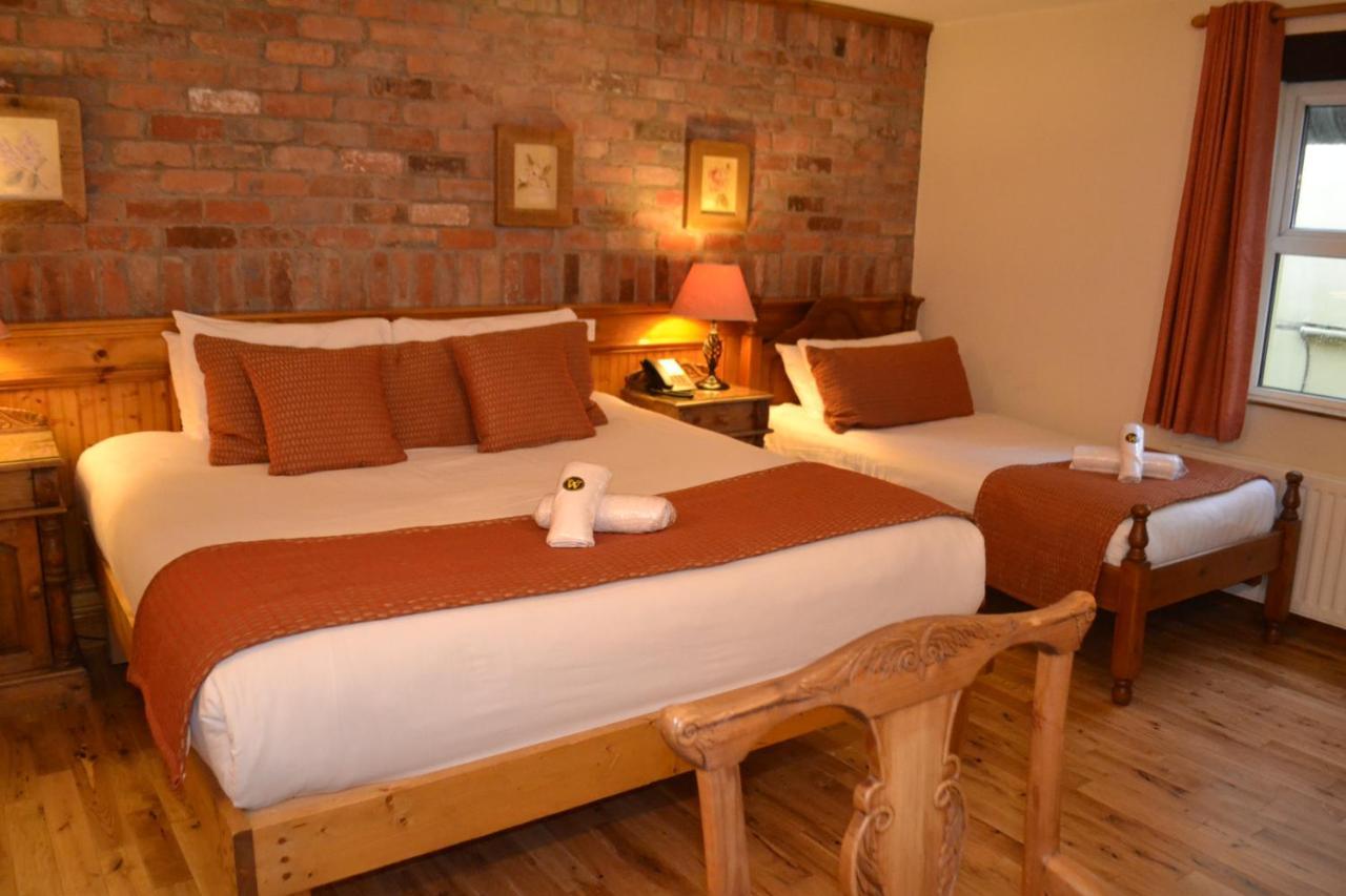 Walsh'S Hotel And Apartments Maghera  외부 사진