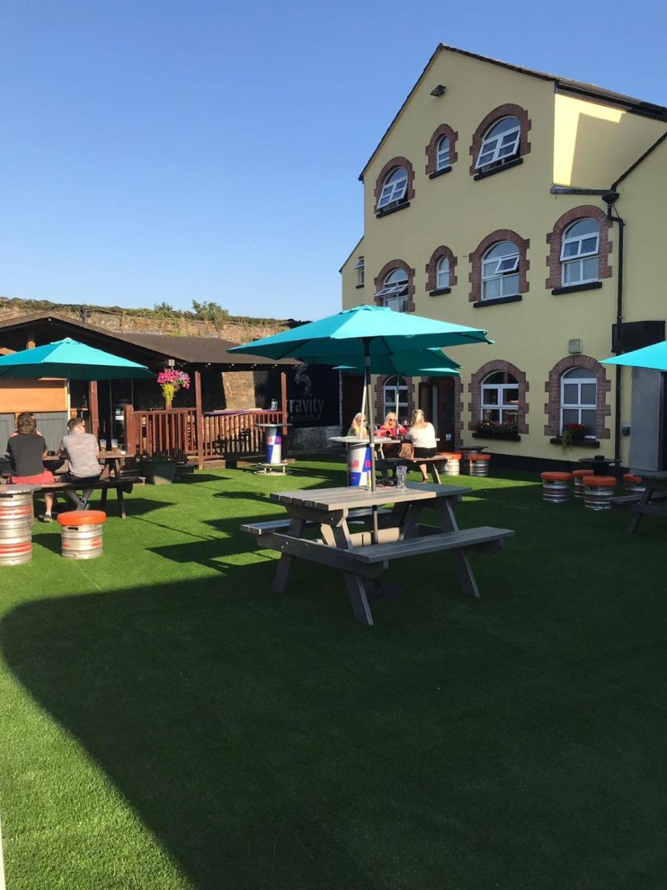 Walsh'S Hotel And Apartments Maghera  외부 사진